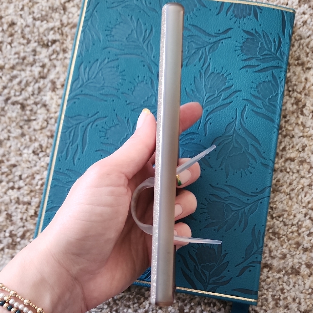 Loopy Case Metallic Gold Phone Case - Picture 5 of 9